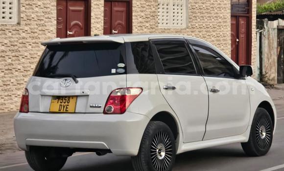 Nunua Ilio tumika Toyota IST Nyeupe Gari ndani ya Dar es Salaam nchini Dar es Salaam Nunua Ilio tumika Toyota IST Nyeupe Gari ndani ya Dar es Salaam nchini Dar es Salaam