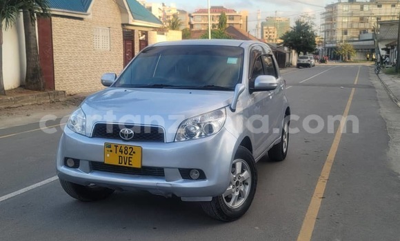 Nunua Ilio tumika Toyota Rush Fedha Gari ndani ya Dar es Salaam nchini Dar es Salaam