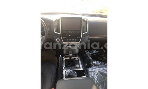 Nunua Imported Toyota Land Cruiser Nyeusi Gari ndani ya Import - Dubai nchini Arusha Nunua Imported Toyota Land Cruiser Nyeusi Gari ndani ya Import - Dubai nchini Arusha