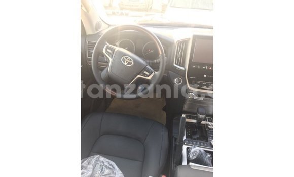 Nunua Imported Toyota Land Cruiser Nyeusi Gari ndani ya Import - Dubai nchini Arusha Nunua Imported Toyota Land Cruiser Nyeusi Gari ndani ya Import - Dubai nchini Arusha