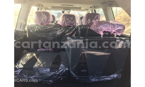 Nunua Imported Toyota Land Cruiser Nyeusi Gari ndani ya Import - Dubai nchini Arusha Nunua Imported Toyota Land Cruiser Nyeusi Gari ndani ya Import - Dubai nchini Arusha