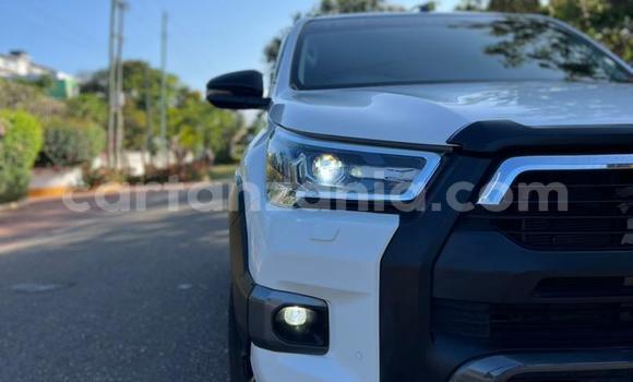 Buy Used Toyota Hiluxe VIGO White Car in Dar es Salaam in Dar es Salaam