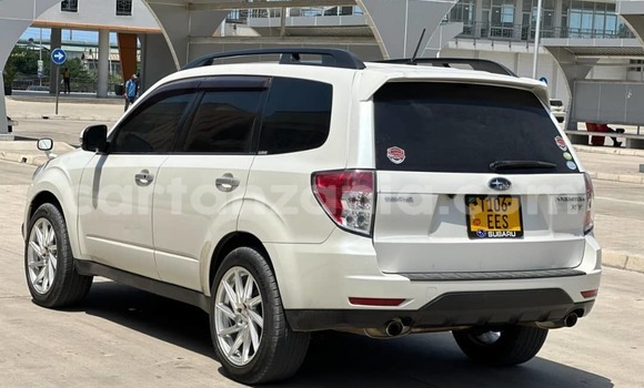 Nunua Mpya Subaru Forester Nyeupe Gari ndani ya Dar es Salaam nchini Dar es Salaam