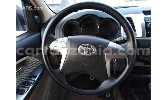 Buy Import Toyota Fortuner White Car in Import - Dubai in Arusha Buy Import Toyota Fortuner White Car in Import - Dubai in Arusha