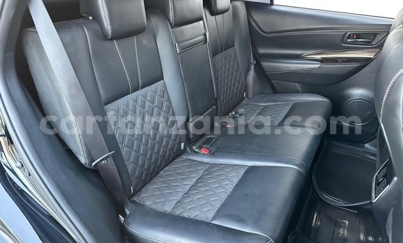 Nunua Ilio tumika Toyota Harrier Nyeusi Gari ndani ya Dar es Salaam nchini Dar es Salaam Nunua Ilio tumika Toyota Harrier Nyeusi Gari ndani ya Dar es Salaam nchini Dar es Salaam