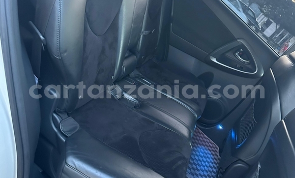 Buy Used Toyota Vanguard White Car in Dar es Salaam in Dar es Salaam Buy Used Toyota Vanguard White Car in Dar es Salaam in Dar es Salaam