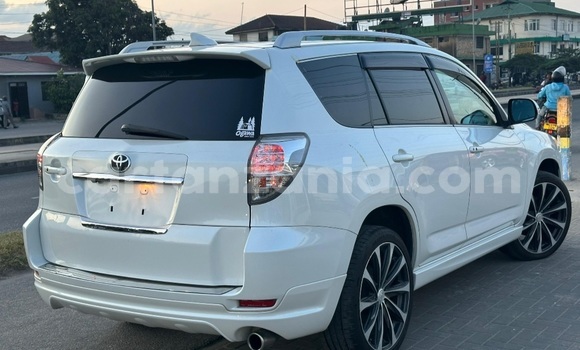 Buy Used Toyota Vanguard White Car in Dar es Salaam in Dar es Salaam Buy Used Toyota Vanguard White Car in Dar es Salaam in Dar es Salaam