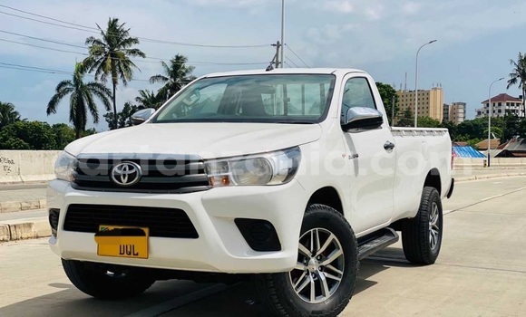 Buy Used Toyota Pickup White Car in Dar es Salaam in Dar es Salaam Buy Used Toyota Pickup White Car in Dar es Salaam in Dar es Salaam