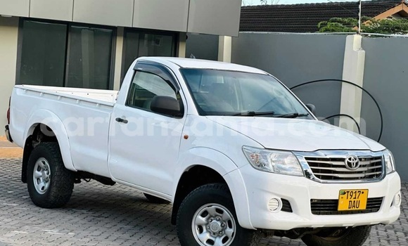 Buy Used Toyota Pickup White Car in Dar es Salaam in Dar es Salaam Buy Used Toyota Pickup White Car in Dar es Salaam in Dar es Salaam