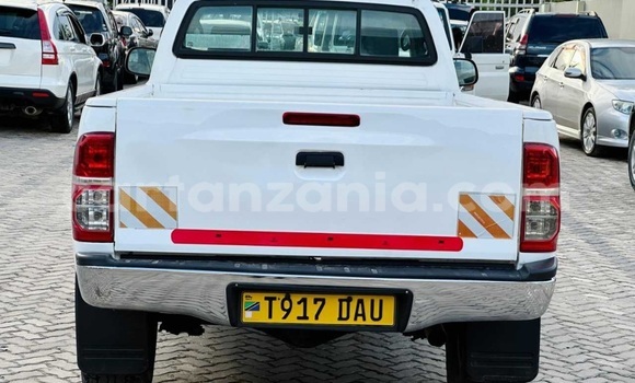 Buy Used Toyota Pickup White Car in Dar es Salaam in Dar es Salaam Buy Used Toyota Pickup White Car in Dar es Salaam in Dar es Salaam