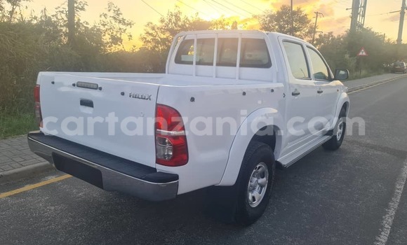 Buy Used Toyota Pickup White Car in Dar es Salaam in Dar es Salaam Buy Used Toyota Pickup White Car in Dar es Salaam in Dar es Salaam