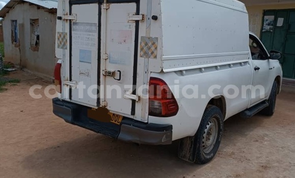 Buy Used Toyota Pickup White Car in Dar es Salaam in Dar es Salaam Buy Used Toyota Pickup White Car in Dar es Salaam in Dar es Salaam