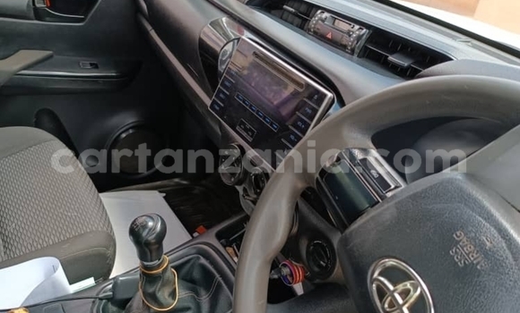 Buy Used Toyota Pickup White Car in Dar es Salaam in Dar es Salaam Buy Used Toyota Pickup White Car in Dar es Salaam in Dar es Salaam