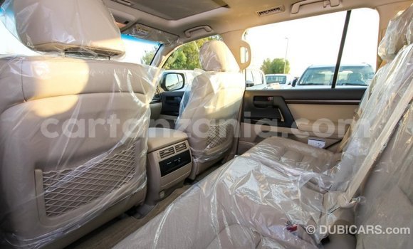 Nunua Imported Toyota Land Cruiser Nyeusi Gari ndani ya Import - Dubai nchini Arusha Nunua Imported Toyota Land Cruiser Nyeusi Gari ndani ya Import - Dubai nchini Arusha