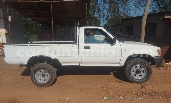 Buy Used Toyota Pickup White Car in Dar es Salaam in Dar es Salaam Buy Used Toyota Pickup White Car in Dar es Salaam in Dar es Salaam