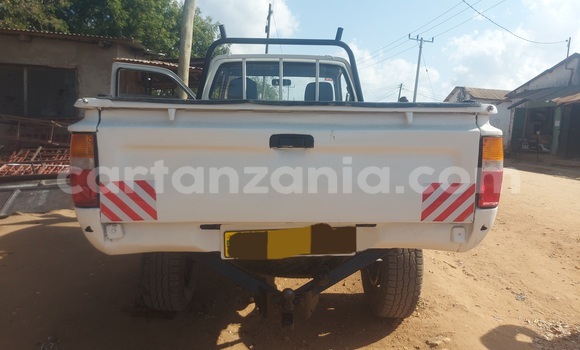 Buy Used Toyota Pickup White Car in Dar es Salaam in Dar es Salaam Buy Used Toyota Pickup White Car in Dar es Salaam in Dar es Salaam