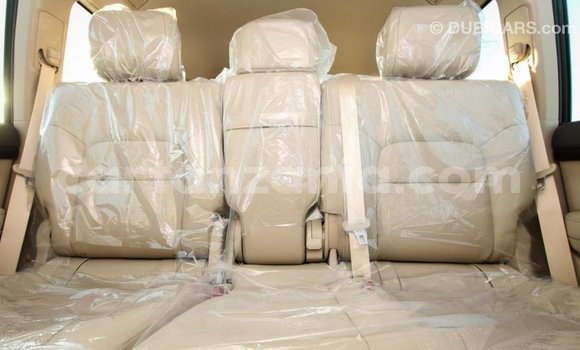 Nunua Imported Toyota Land Cruiser Nyeusi Gari ndani ya Import - Dubai nchini Arusha Nunua Imported Toyota Land Cruiser Nyeusi Gari ndani ya Import - Dubai nchini Arusha