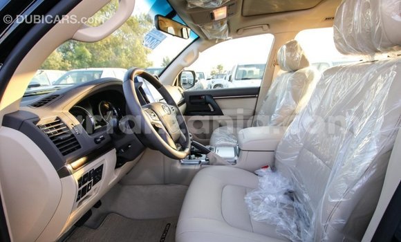 Nunua Imported Toyota Land Cruiser Nyeusi Gari ndani ya Import - Dubai nchini Arusha Nunua Imported Toyota Land Cruiser Nyeusi Gari ndani ya Import - Dubai nchini Arusha