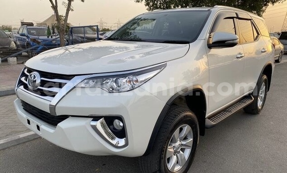 Buy Used Toyota Fortuner White Car in Dar es Salaam in Dar es Salaam Buy Used Toyota Fortuner White Car in Dar es Salaam in Dar es Salaam