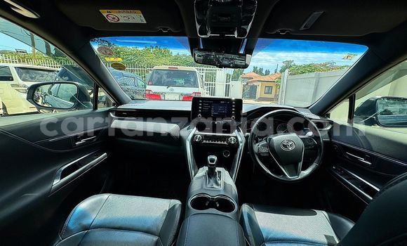 Nunua Ilio tumika Toyota Harrier Nyeusi Gari ndani ya Dar es Salaam nchini Dar es Salaam