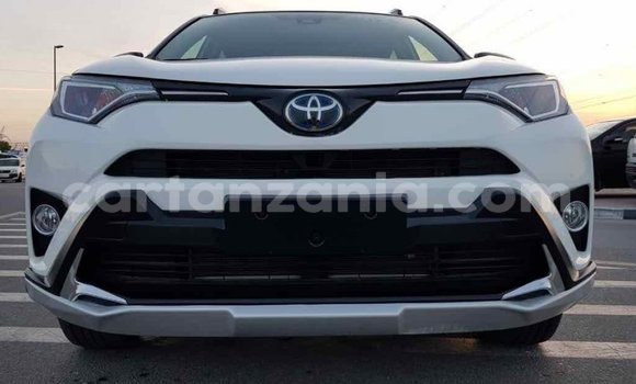 Nunua Imported Toyota RAV4 Nyeupe Gari ndani ya Import - Dubai nchini Arusha Nunua Imported Toyota RAV4 Nyeupe Gari ndani ya Import - Dubai nchini Arusha