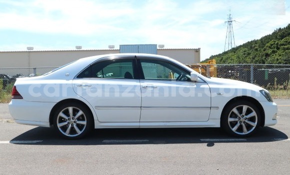 Buy Import Toyota Crown White Car in Dar es Salaam in Dar es Salaam Buy Import Toyota Crown White Car in Dar es Salaam in Dar es Salaam
