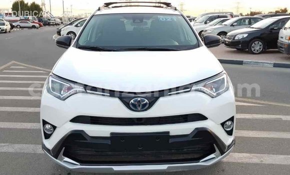 Nunua Imported Toyota RAV4 Nyeupe Gari ndani ya Import - Dubai nchini Arusha Nunua Imported Toyota RAV4 Nyeupe Gari ndani ya Import - Dubai nchini Arusha