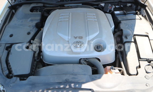 Buy Import Toyota Crown White Car in Dar es Salaam in Dar es Salaam Buy Import Toyota Crown White Car in Dar es Salaam in Dar es Salaam