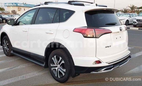 Nunua Imported Toyota RAV4 Nyeupe Gari ndani ya Import - Dubai nchini Arusha Nunua Imported Toyota RAV4 Nyeupe Gari ndani ya Import - Dubai nchini Arusha
