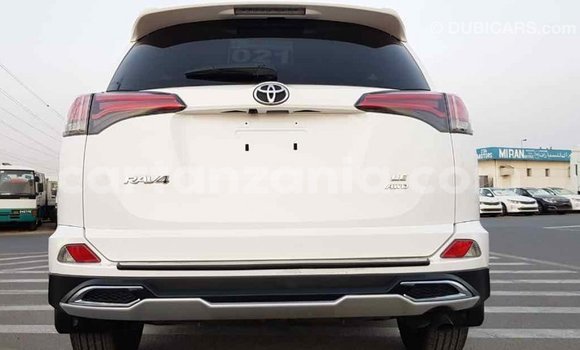 Nunua Imported Toyota RAV4 Nyeupe Gari ndani ya Import - Dubai nchini Arusha Nunua Imported Toyota RAV4 Nyeupe Gari ndani ya Import - Dubai nchini Arusha
