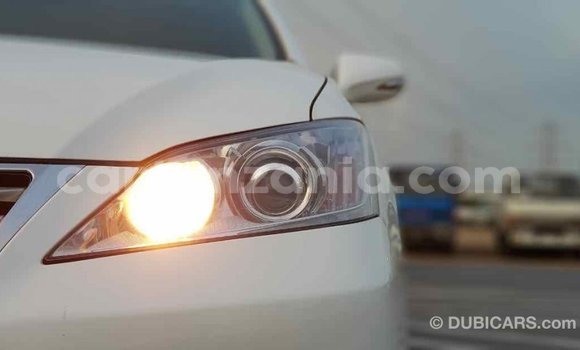 Nunua Imported Lexus ES Nyeupe Gari ndani ya Import - Dubai nchini Arusha Nunua Imported Lexus ES Nyeupe Gari ndani ya Import - Dubai nchini Arusha