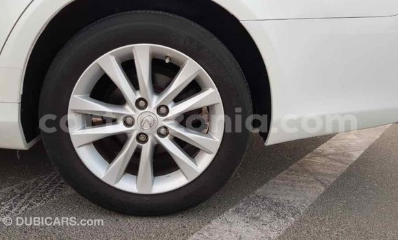 Nunua Imported Lexus ES Nyeupe Gari ndani ya Import - Dubai nchini Arusha Nunua Imported Lexus ES Nyeupe Gari ndani ya Import - Dubai nchini Arusha