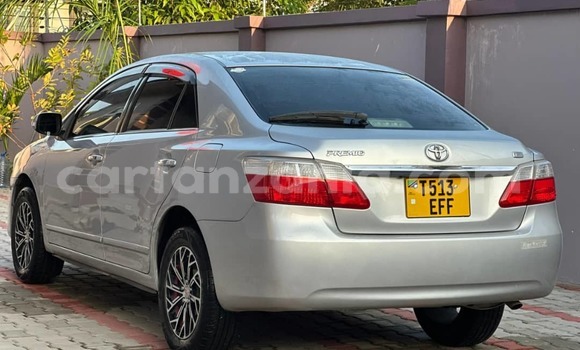 Nunua Ilio tumika Premier 118NE Fedha Gari ndani ya Dar es Salaam nchini Dar es Salaam