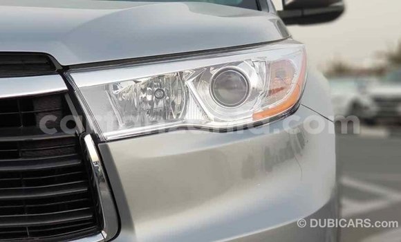 Nunua Imported Toyota Highlander Nyingine Gari ndani ya Import - Dubai nchini Arusha Nunua Imported Toyota Highlander Nyingine Gari ndani ya Import - Dubai nchini Arusha