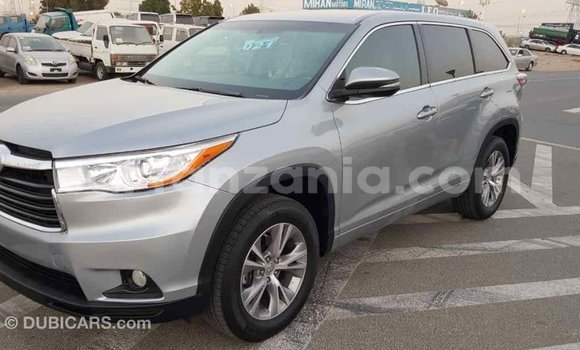 Nunua Imported Toyota Highlander Nyingine Gari ndani ya Import - Dubai nchini Arusha Nunua Imported Toyota Highlander Nyingine Gari ndani ya Import - Dubai nchini Arusha