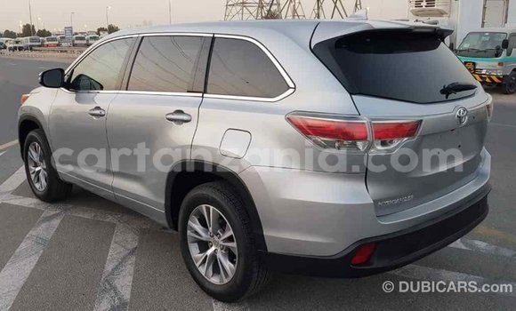 Nunua Imported Toyota Highlander Nyingine Gari ndani ya Import - Dubai nchini Arusha Nunua Imported Toyota Highlander Nyingine Gari ndani ya Import - Dubai nchini Arusha