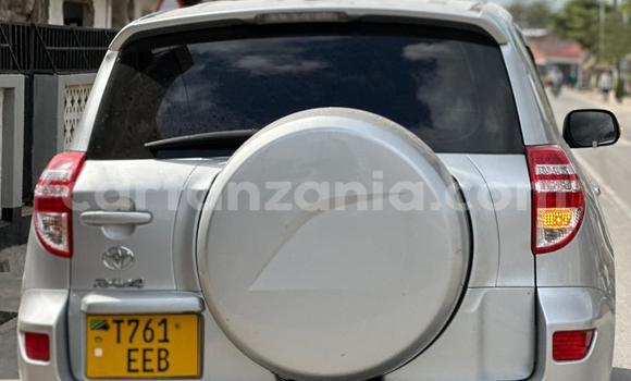 Buy Used Toyota RAV4 Silver Car in Dar es Salaam in Dar es Salaam Buy Used Toyota RAV4 Silver Car in Dar es Salaam in Dar es Salaam