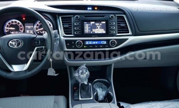Nunua Imported Toyota Highlander Nyingine Gari ndani ya Import - Dubai nchini Arusha Nunua Imported Toyota Highlander Nyingine Gari ndani ya Import - Dubai nchini Arusha