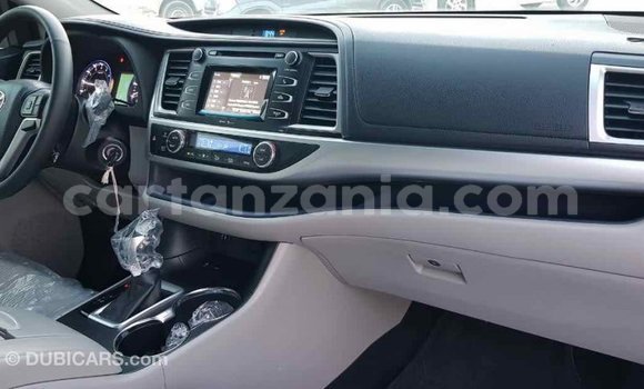 Nunua Imported Toyota Highlander Nyingine Gari ndani ya Import - Dubai nchini Arusha Nunua Imported Toyota Highlander Nyingine Gari ndani ya Import - Dubai nchini Arusha