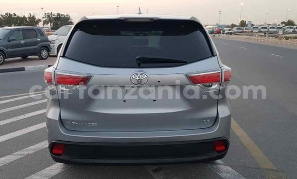 Nunua Imported Toyota Highlander Nyingine Gari ndani ya Import - Dubai nchini Arusha Nunua Imported Toyota Highlander Nyingine Gari ndani ya Import - Dubai nchini Arusha