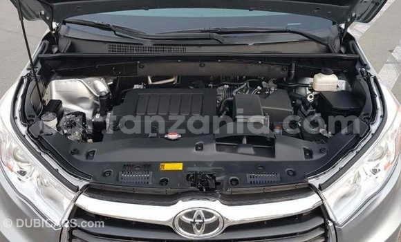 Nunua Imported Toyota Highlander Nyingine Gari ndani ya Import - Dubai nchini Arusha Nunua Imported Toyota Highlander Nyingine Gari ndani ya Import - Dubai nchini Arusha