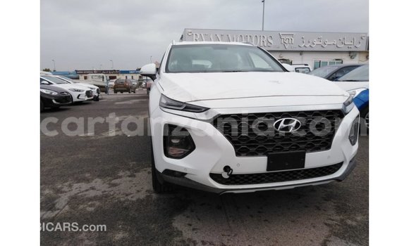 Buy Import Hyundai Santa Fe White Car in Import - Dubai in Arusha Buy Import Hyundai Santa Fe White Car in Import - Dubai in Arusha