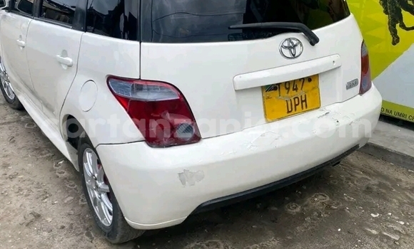Nunua Ilio tumika Toyota IST Nyeupe Gari ndani ya Busega nchini Simiyu Nunua Ilio tumika Toyota IST Nyeupe Gari ndani ya Busega nchini Simiyu