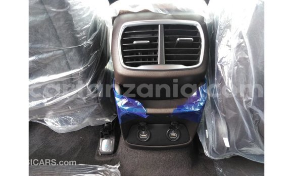 Buy Import Hyundai Santa Fe White Car in Import - Dubai in Arusha Buy Import Hyundai Santa Fe White Car in Import - Dubai in Arusha