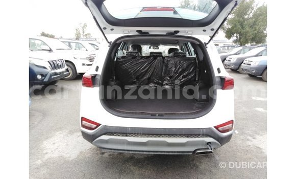 Buy Import Hyundai Santa Fe White Car in Import - Dubai in Arusha Buy Import Hyundai Santa Fe White Car in Import - Dubai in Arusha