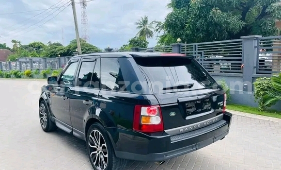 Buy Used Land Rover Range Rover Vogue Black Car in Butiama in Mara
