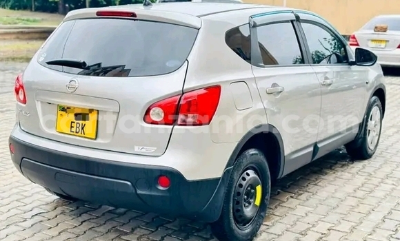Buy Used Nissan Dualis White Car in Buhigwe in Kigoma