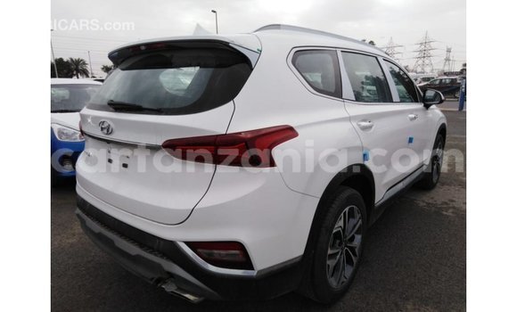 Buy Import Hyundai Santa Fe White Car in Import - Dubai in Arusha Buy Import Hyundai Santa Fe White Car in Import - Dubai in Arusha