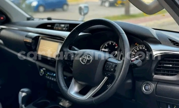 Buy Used Toyota Hilux Black Car in Busega in Simiyu Buy Used Toyota Hilux Black Car in Busega in Simiyu