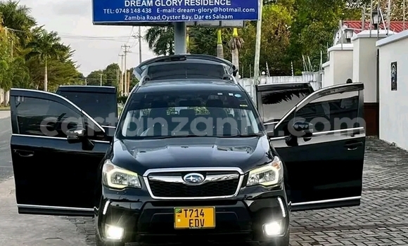 Nunua Ilio tumika Toyota Fortuner Nyeusi Gari ndani ya Buhigwe nchini Kigoma